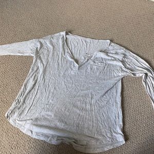 small women’s grey vineyard vines top